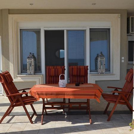 Villa Dimitri - Seaview Apartment อเล็กซานโดรโพลิส ภายนอก รูปภาพ