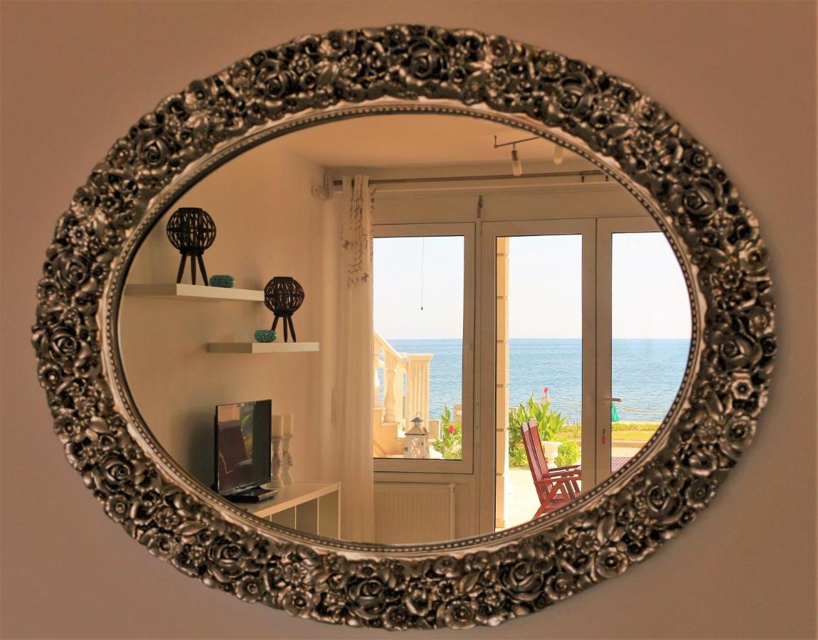 Villa Dimitri - Seaview Apartment อเล็กซานโดรโพลิส ภายนอก รูปภาพ